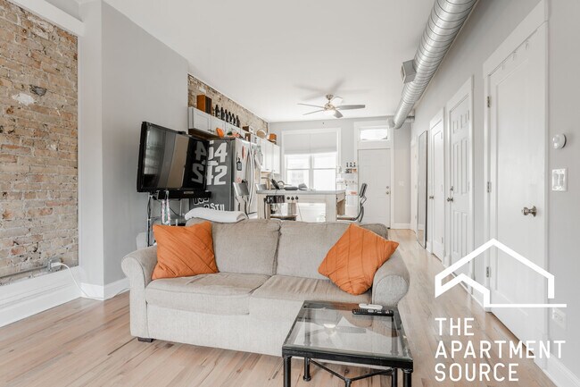 Photo - 731 W Ohio St Unit 3