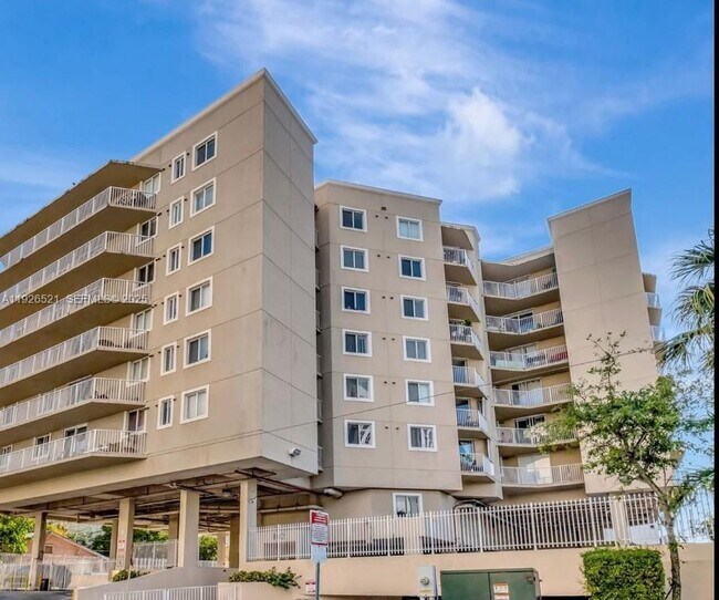 Photo - 102 SW 6th Ave Unidad 604