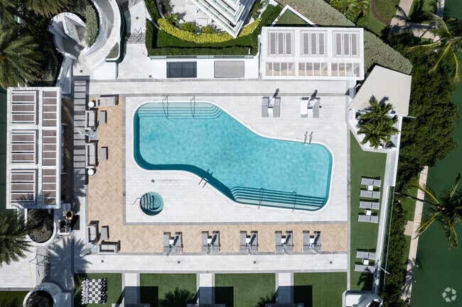 Pool - Grand Venetian