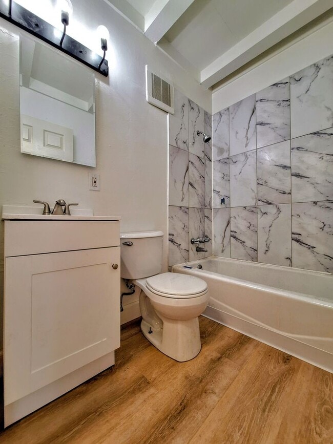 Photo - 1652 Crucero Dr Unit #4
