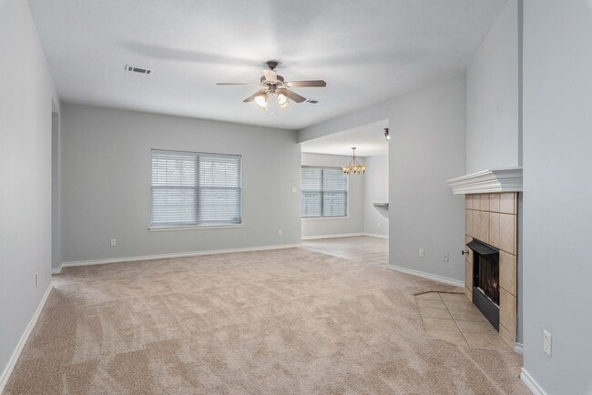 Photo - AVAILABLE AUGUST 2026 - Charming 3 bed/ 2 ...