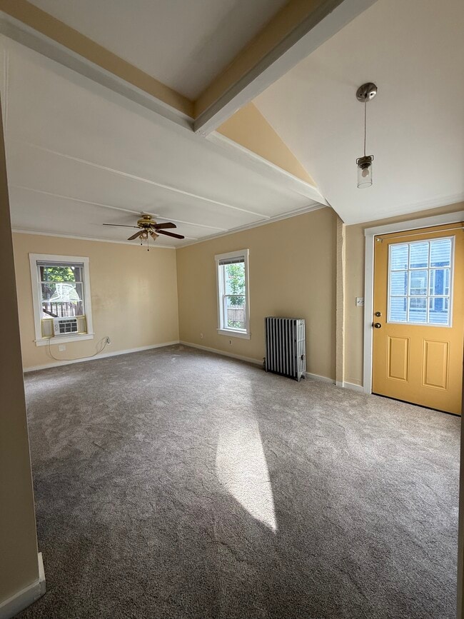 Living room from bedroom - 10 Silver St Unidad #1 - First floor