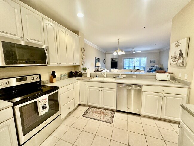 Photo - Spacious Two Bedroom Condo in the Crescent! Unidad B