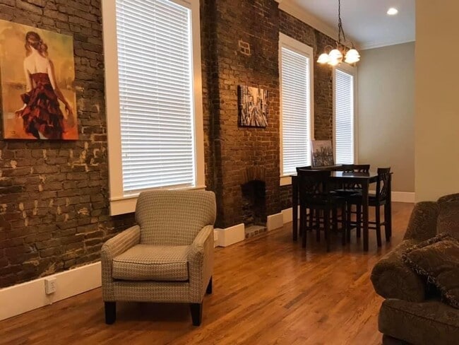 Den & Dinning - 1512 Walnut St Unit D