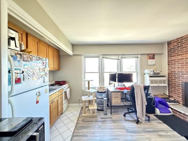 Photo - 2012 N Orleans St Unidad F6