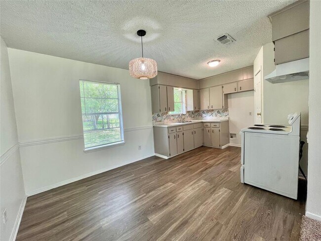 Photo - 119 Stanford Rd