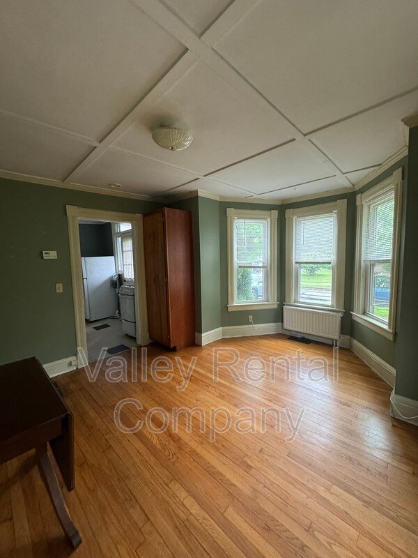 Photo - 217 State St