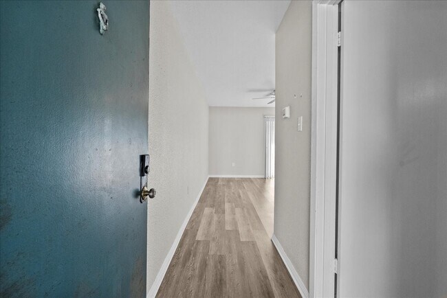 Photo - 250 El Dorado Blvd Unidad 144