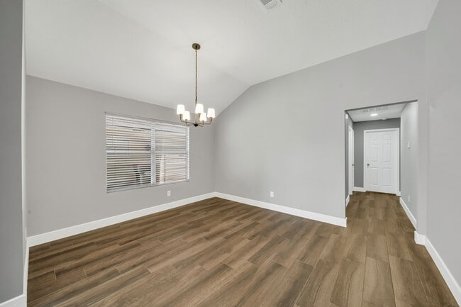 Photo - 15938 Wisteria Hill St