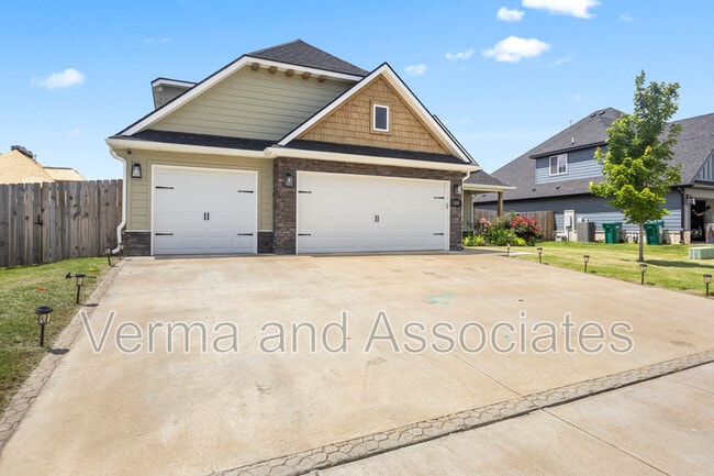 Photo - 1241 Silver Maple St House