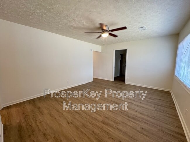 Photo - 5205 Cochran Ave