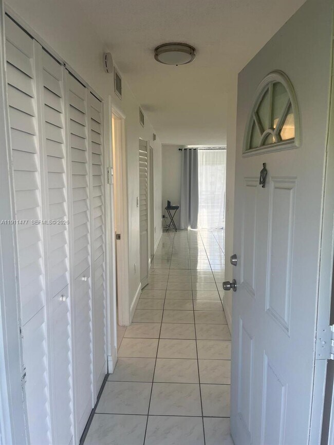 Photo - 3550 NE 169th St Unit 403