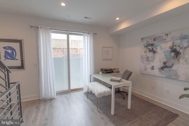 Photo - 105 Olive St