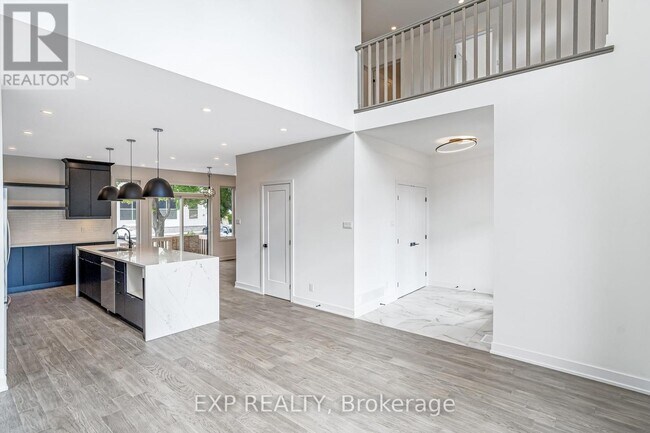Photo - 489 Duvernay Dr