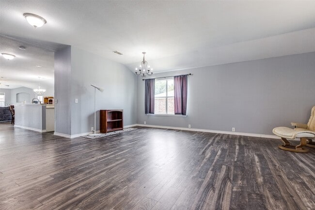 2402 Pheasant Run