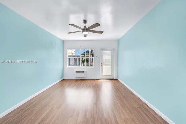 Photo - 635 8th St Unidad 205