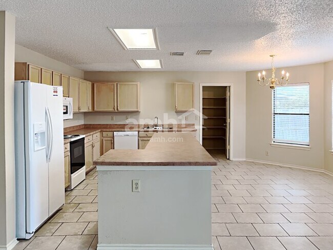 Photo - 11234 Berkley Sq