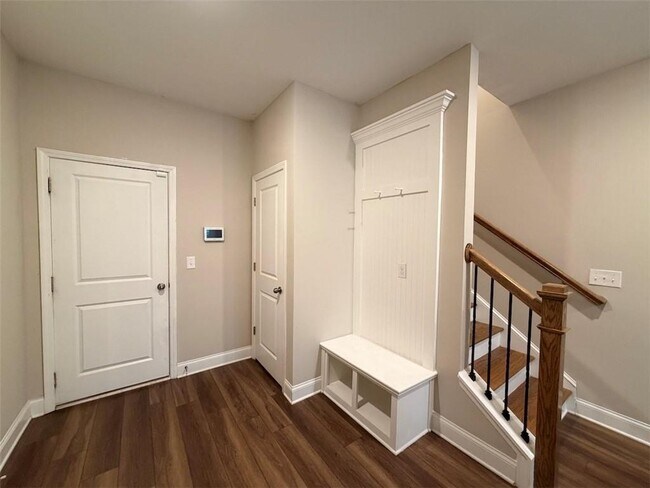 4995 Shay Town Ln