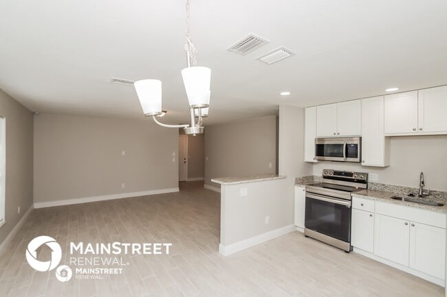 Photo - 154 Anderson Ave NE