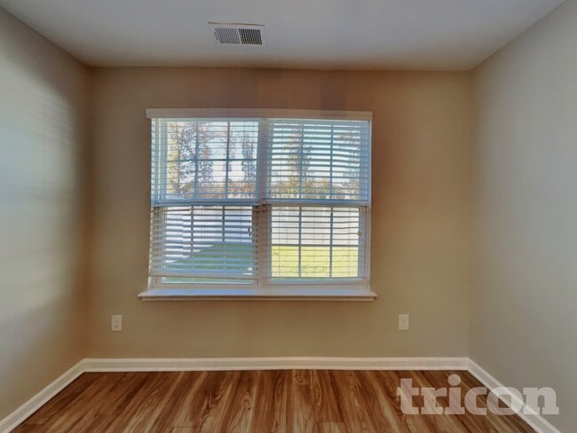 Photo - 1908 Northrop Dr