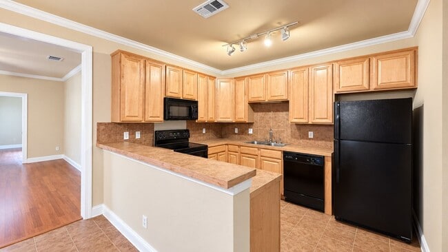 809 Summer Breeze Dr Unit 809 Summer Breeze #404