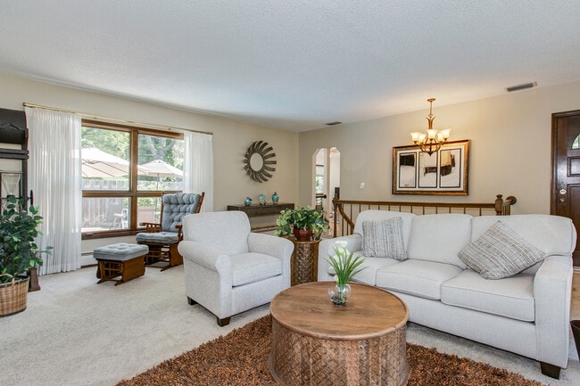 Photo - 3300 Lee Ave N