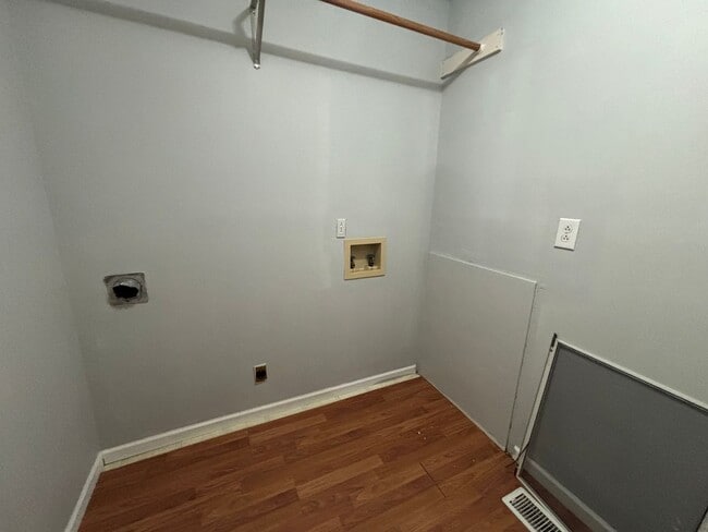 Photo - 513 N Maple St Unidad 513 #A N Maple