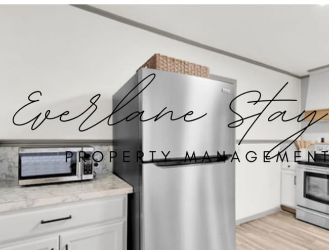 Photo - 1328 Woodley St