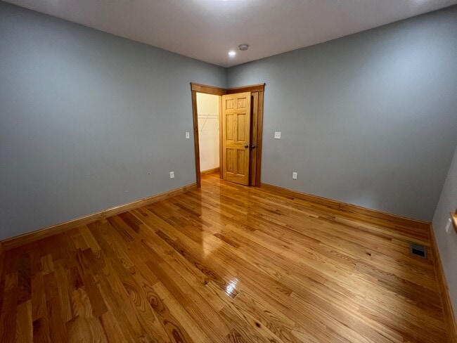 Photo - 152 Winchester St Unit 1