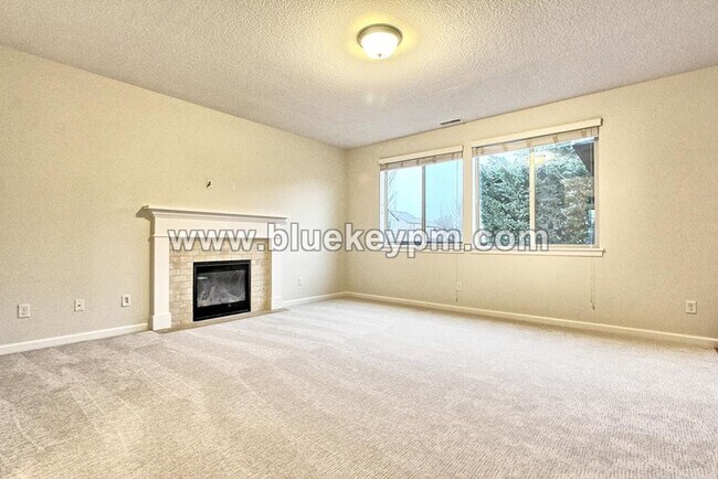 Photo - 3 Bed, 2.5 Bath Luxury Home in Ridgefield