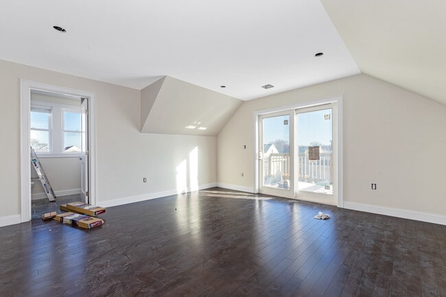 Photo - 43 Wright Ave Unit 2