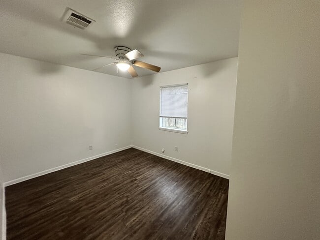 4005 Milton St Unit B