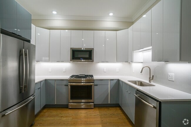 Building Photo - 464 Sumner St Unit 2 Rental