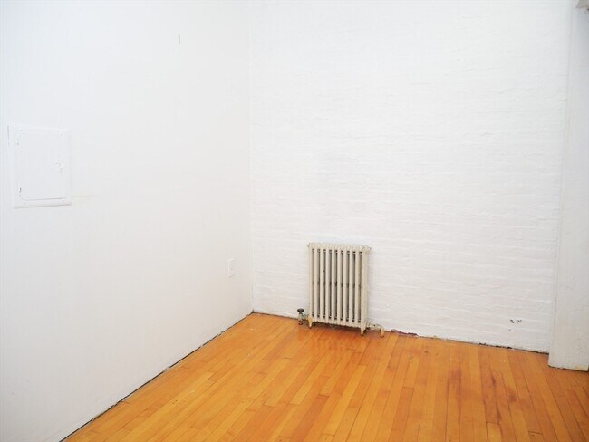 Photo - 257 W Newton St Unit 3