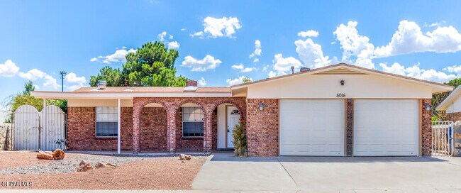 Photo - 5016 Cockrell Ln