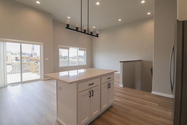 Photo - 6159 24th St S