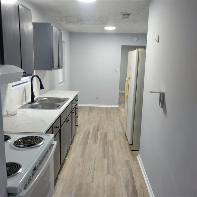 Photo - 1833 Terry Mill Rd SE