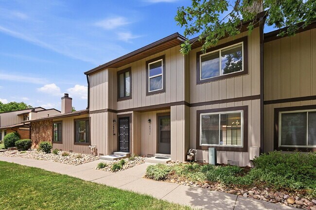 Photo - $2,325.95, 2-bed, 2-bath in Aurora with in Unit Laundry! Unit #C