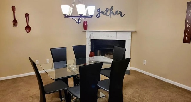 Photo - 412 Cape Jasmine Way