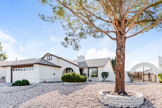 Photo - 141 Emden Dr