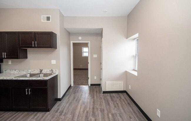 Photo - 2060 N Delaware St Unidad 12