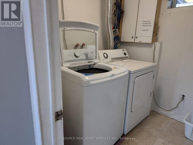 Photo - 37 Lynnbrook Dr