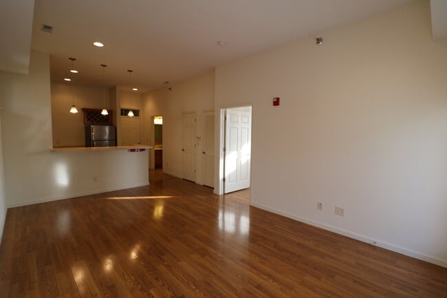 Photo - Hillside Crossing