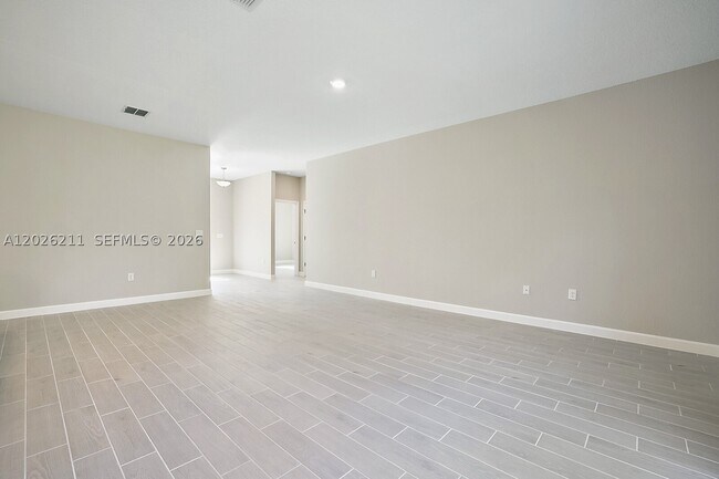 Photo - 950 Bartram Ave SW
