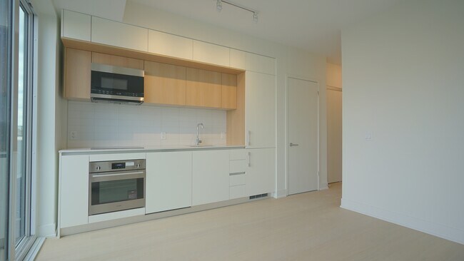 Photo - 322-322 Dupont St