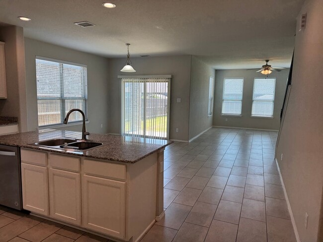 Photo - 7207 Fallen Crest Ln