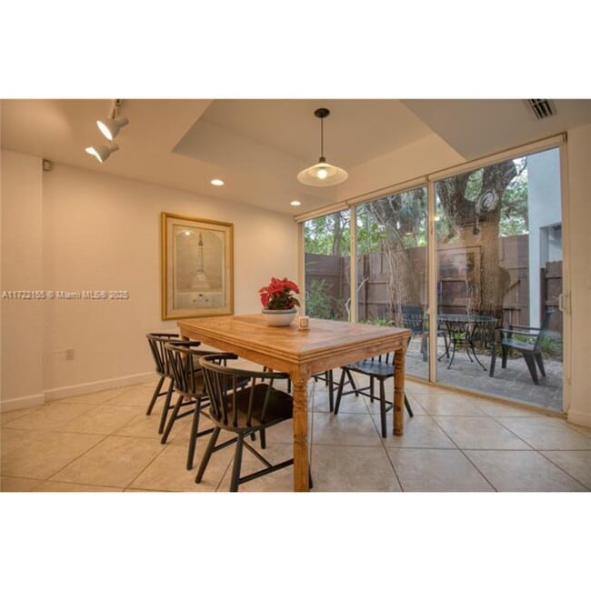 Photo - 2200 Lincoln Ave