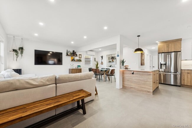 Photo - 139 Gibson Blvd