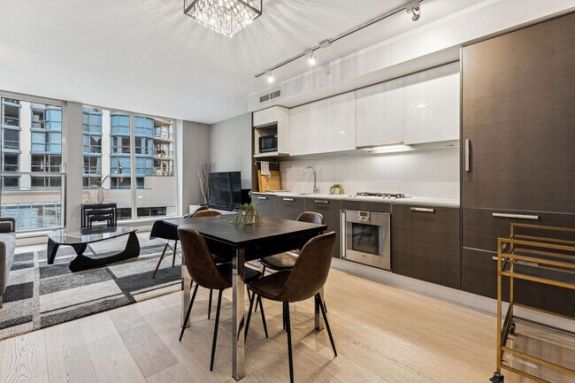 Photo - 1477-1477 W Pender St