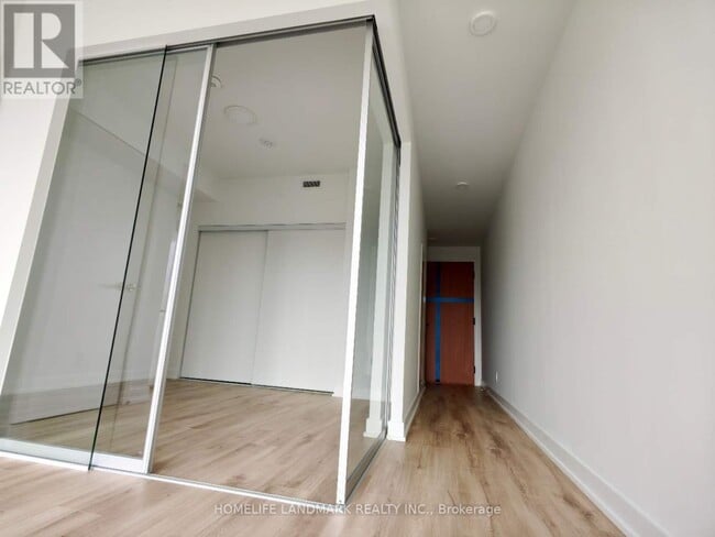 Photo - 1660 Bloor St W Unit 607